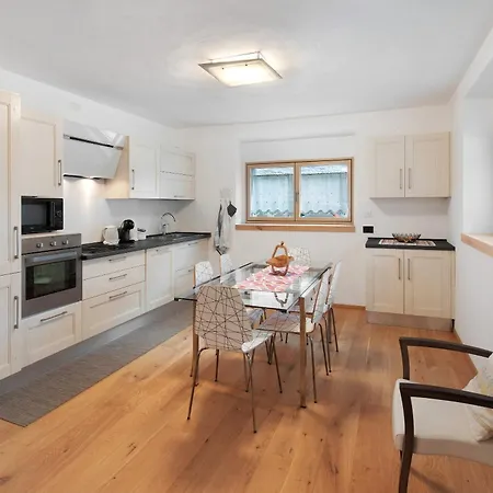 Rododendro Appartement Piaia (San Tomaso Agordino, Belluno)